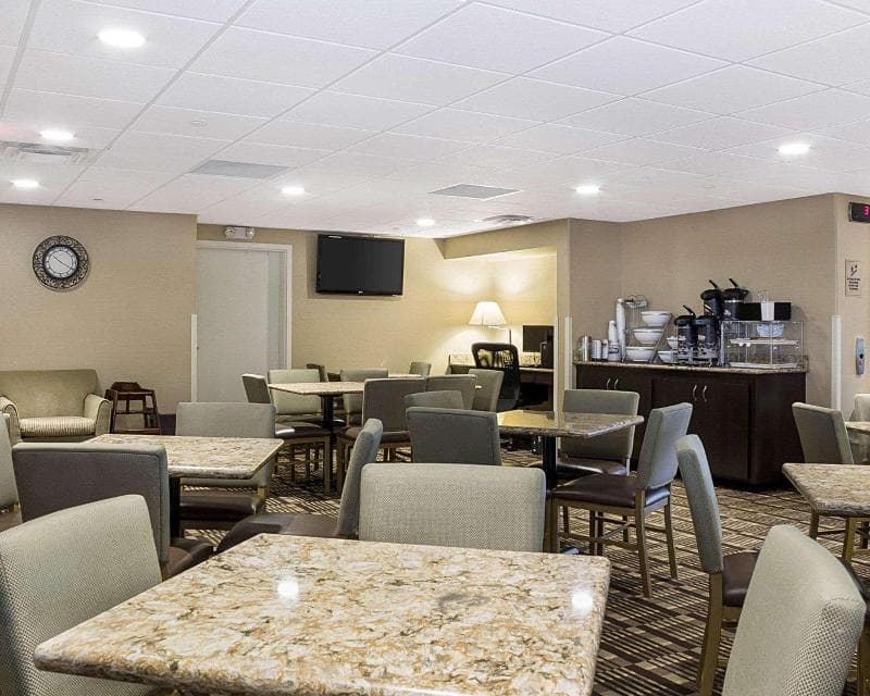 Mainstay Suites 3