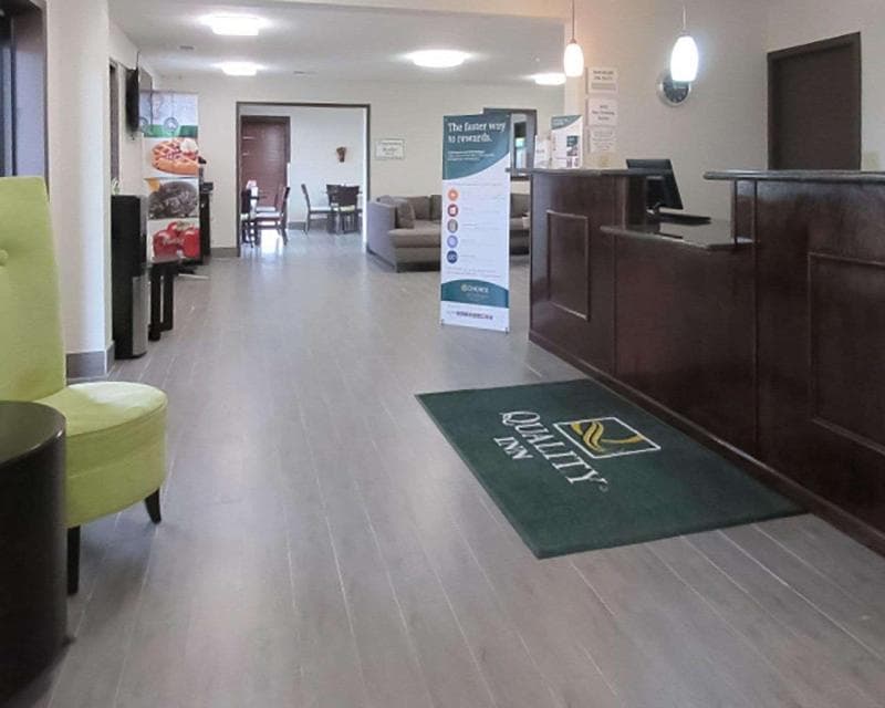 Quality Inn 4
