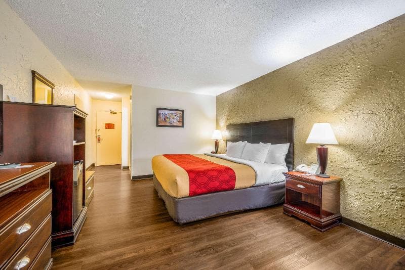 Econo Lodge Corinth 2