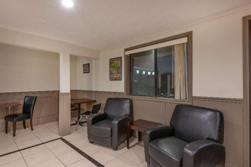 Days Inn by Wyndham Somerset PA I-70 I-76 5