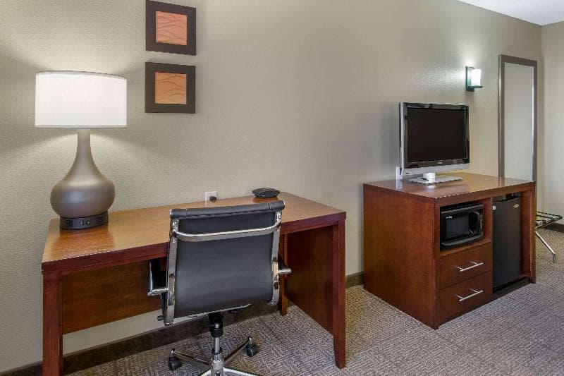 Comfort Inn 4