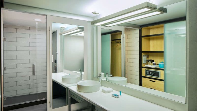Aloft Louisville East 3