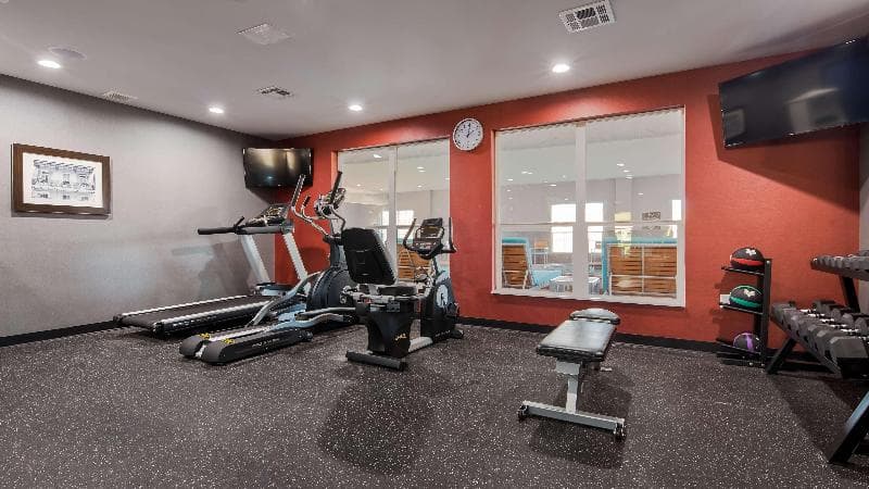 Best Western Plus Airport Inn 2