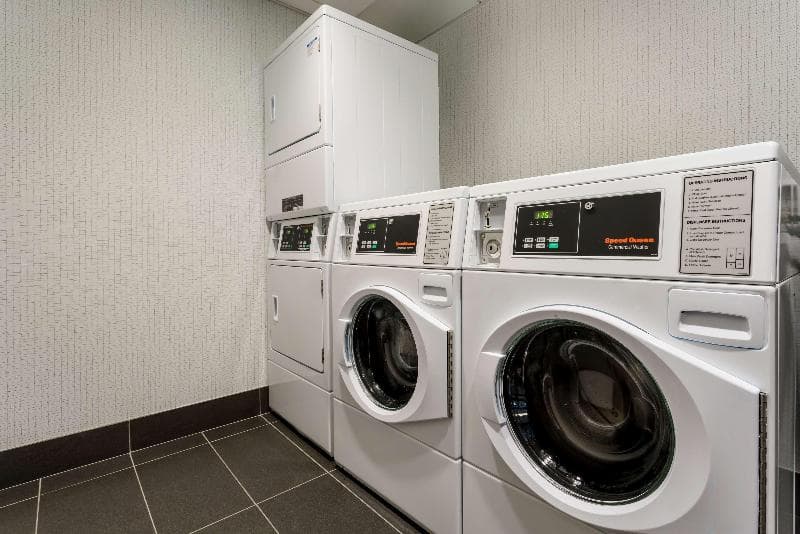 Hampton Inn & Suites Santa Monica 4
