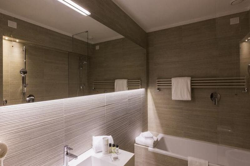 Glance Hotel 4