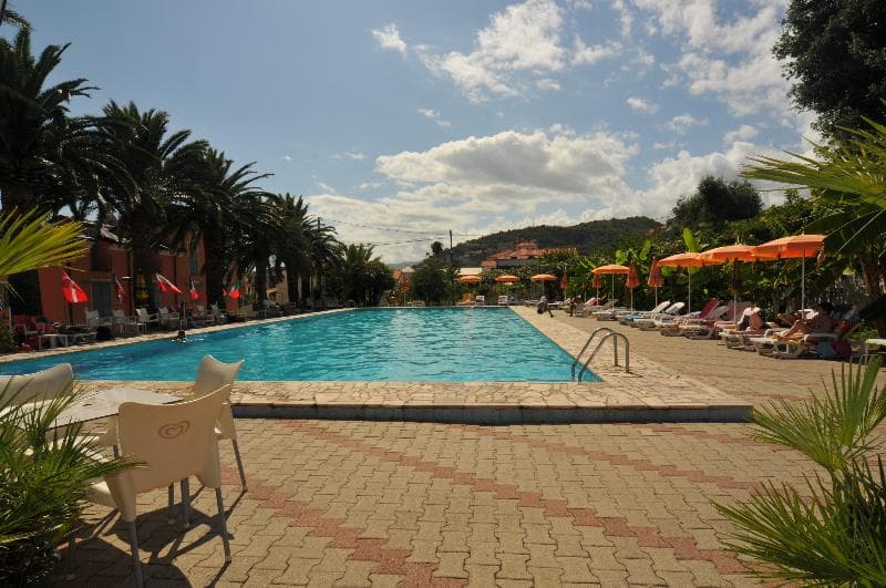 Residence Il Borgo Degli Ulivi Resort 1