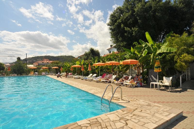 Residence Il Borgo Degli Ulivi Resort 2