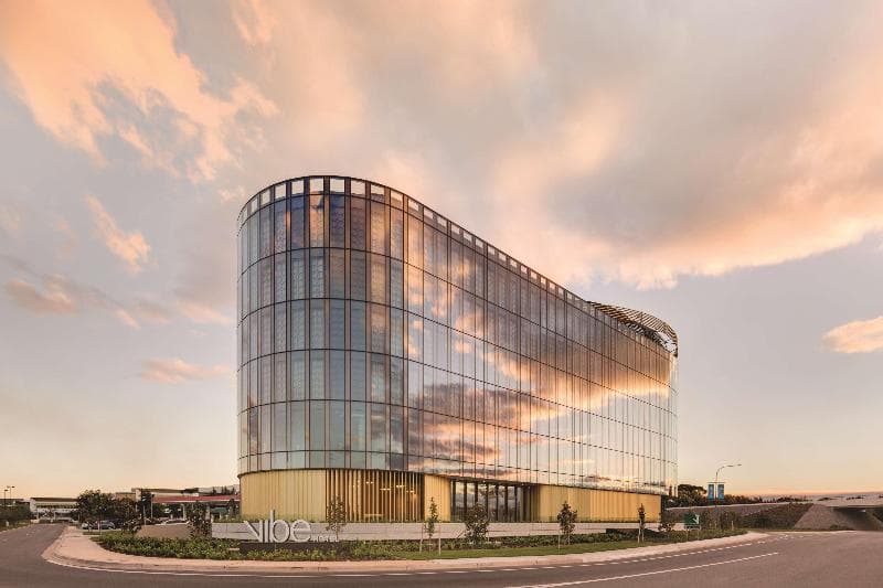 Vibe Hotel Canberra 5