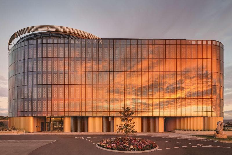 Vibe Hotel Canberra 2