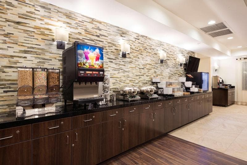 Best Western Plus Hudson Hotel & Suites 3