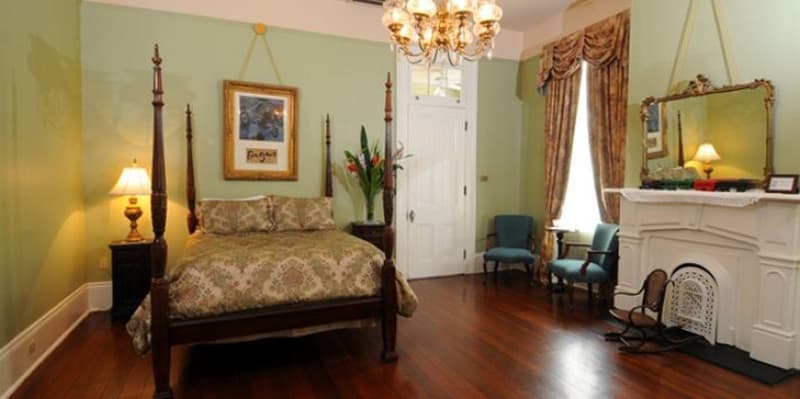 Degas House 5