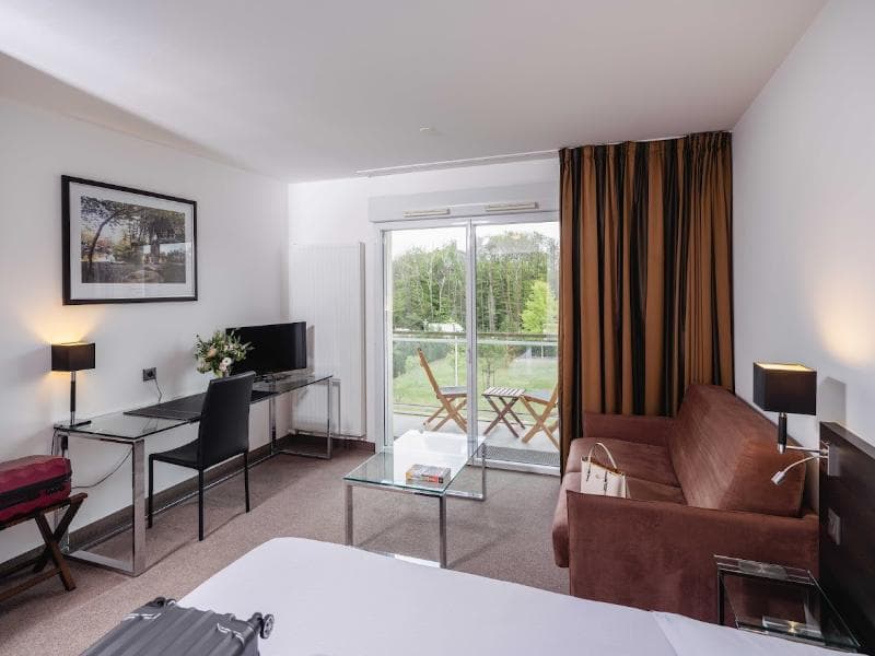 Golden Tulip Nantes Carquefou 4