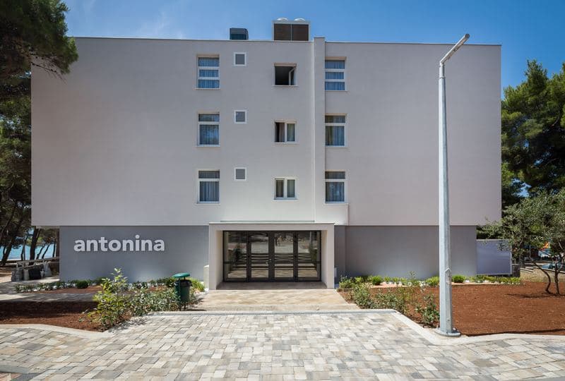 Villa Arausana & Antonina 2