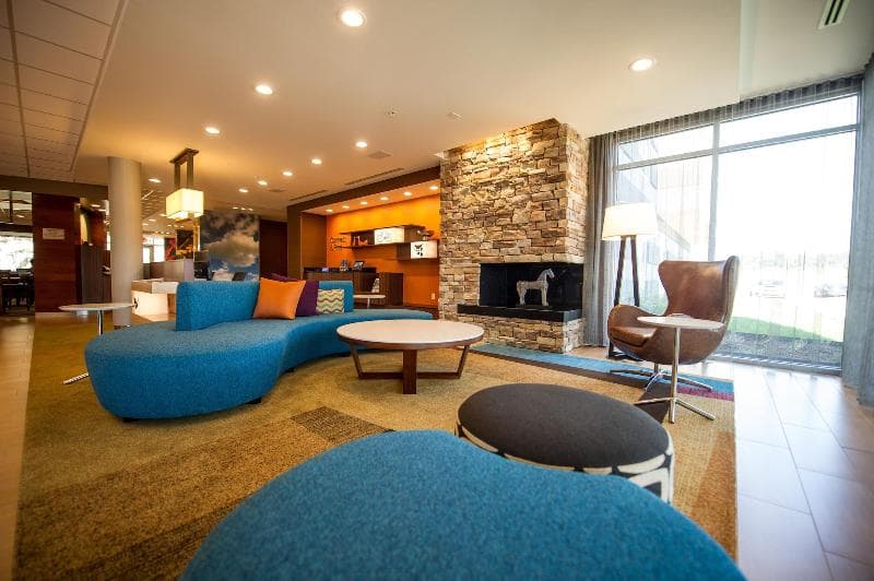 Fairfield Inn & Suites Cambridge 2
