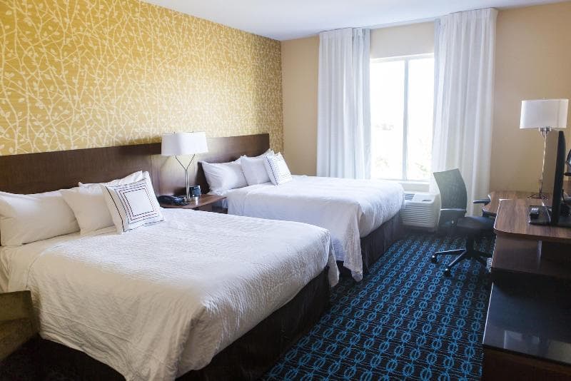 Fairfield Inn & Suites Cambridge 5