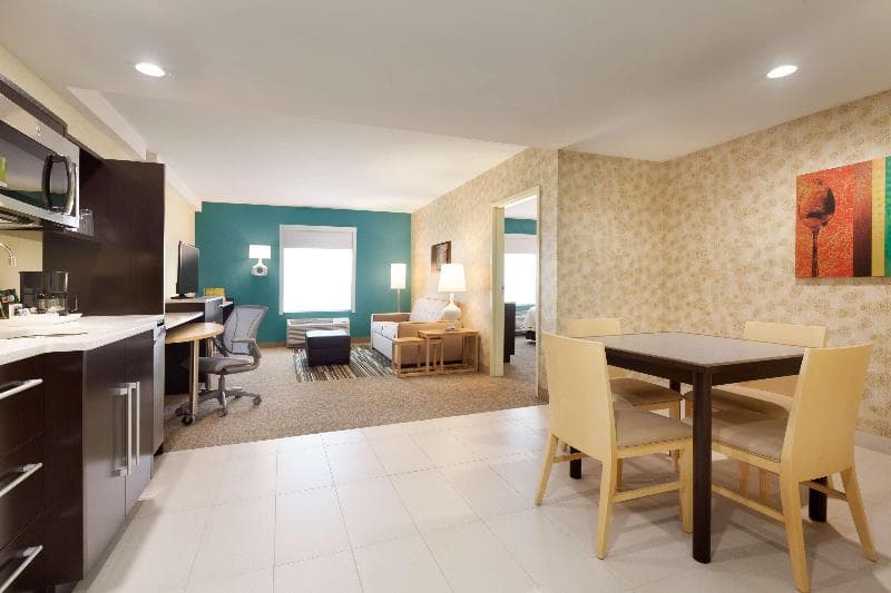 Home2 Suites by Hilton El Paso Airport 2