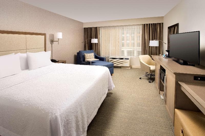 Hampton Inn Wilmington Downtown main