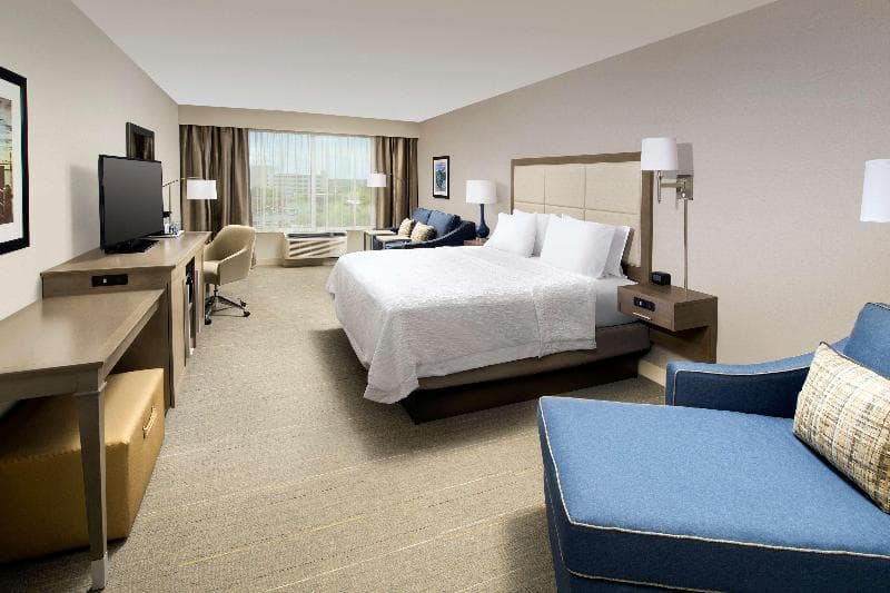 Hampton Inn Wilmington Downtown 4