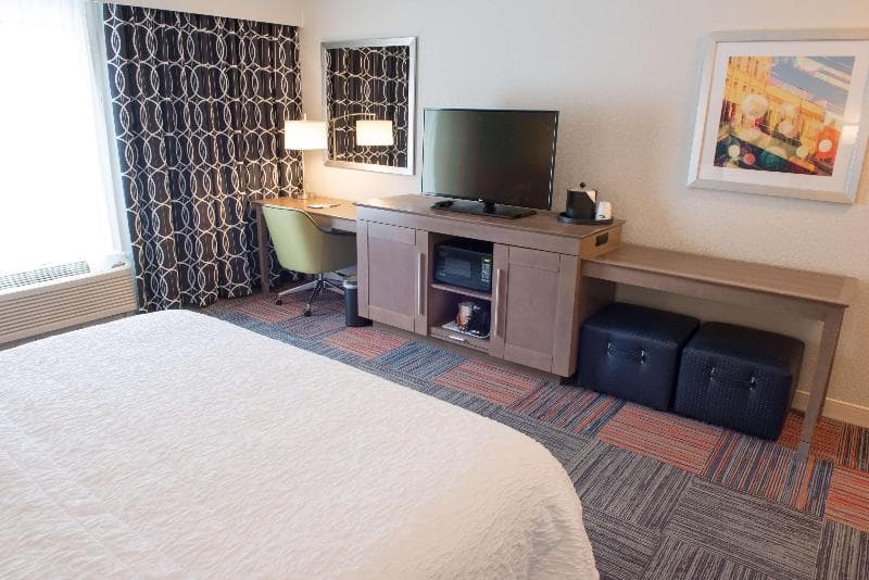 Hampton Inn & Suites Bay City 4