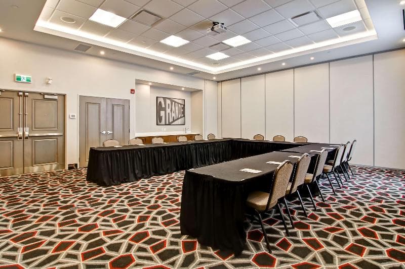 Hampton Inn & Suites by Hilton Grande Prairie photo 1
