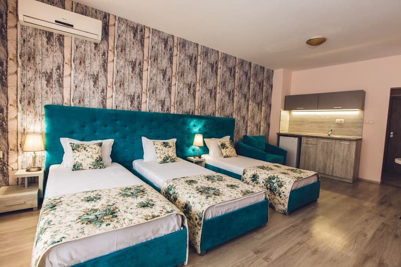 Hotel Avenue Deluxe 4