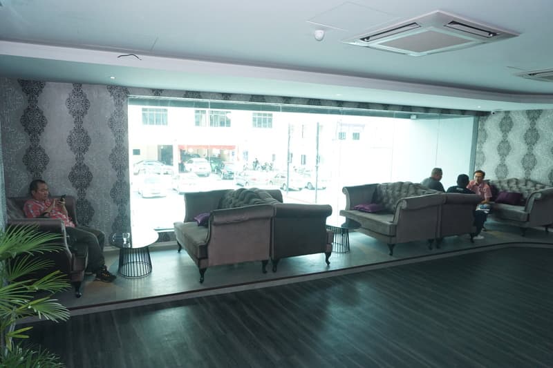 Eton Hotel 3
