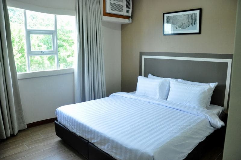 S Hotel & Residences 5