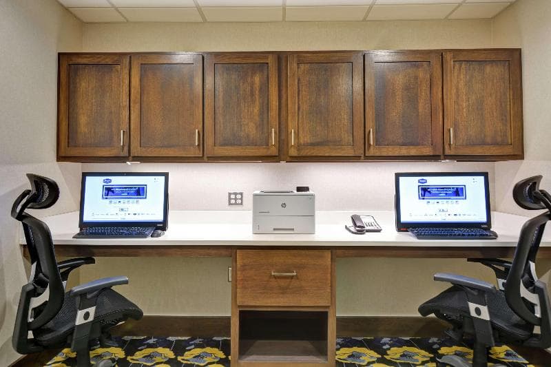 Hampton Inn & Suites Ashland photo 1