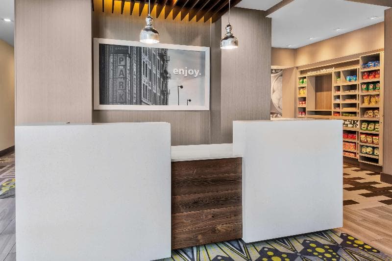 Hampton Inn & Suites Los Angeles/Hollywood 4