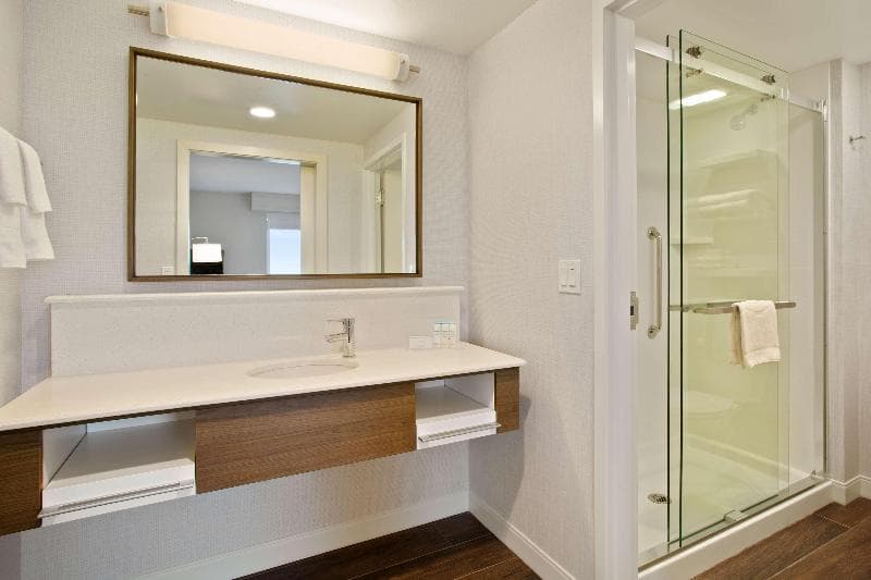 Hampton Inn & Suites Seattle/Woodinville, WA 3