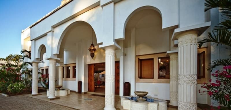 Lantana Galu Beach Hotel 3