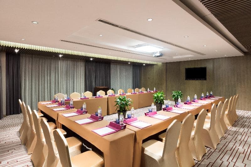 Crowne Plaza Xuzhou Dalong Lake 3
