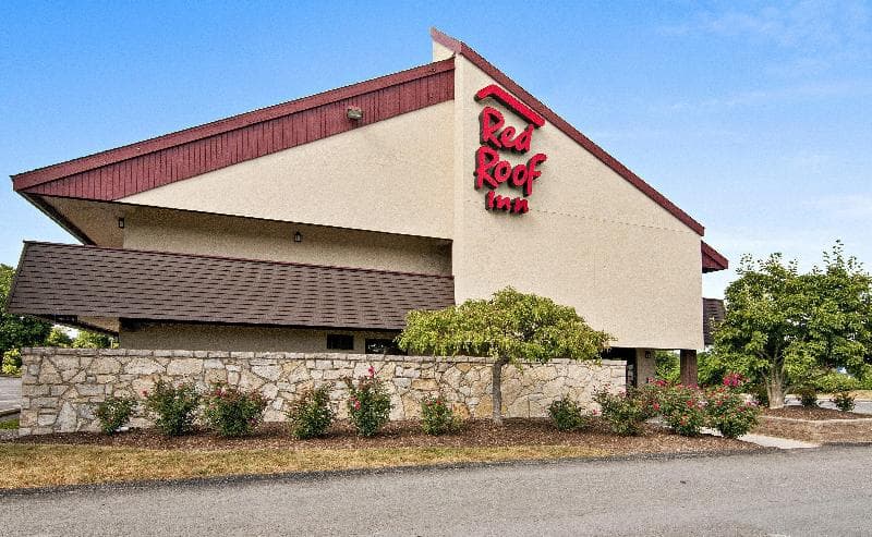 Red Roof Inn Fairmont 3