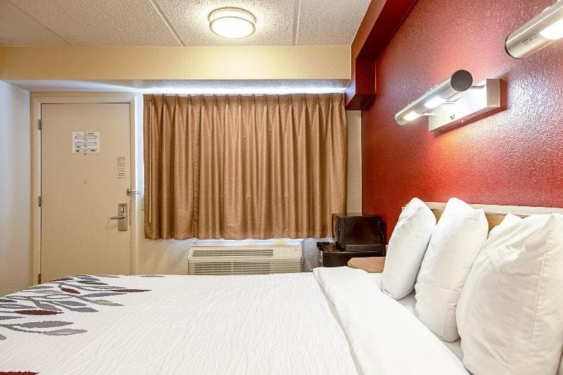 Red Roof Inn Fairmont 2