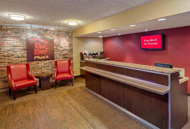 Red Roof Plus+ Pittsburgh East - Monroeville 3