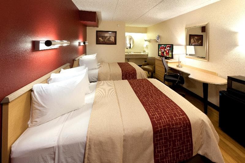 Red Roof Inn Buffalo - Niagara Airport 2