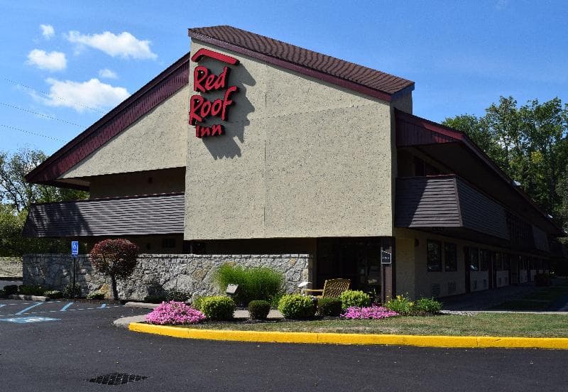 Red Roof Inn Utica 4
