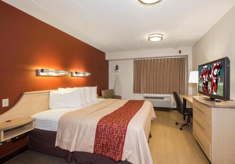 Red Roof Inn Milford 4