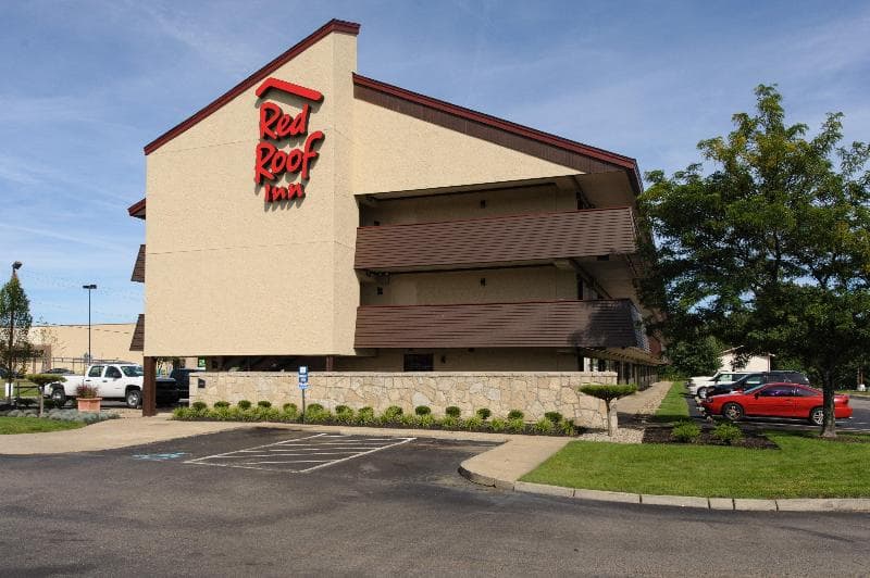 Red Roof Inn Akron 3