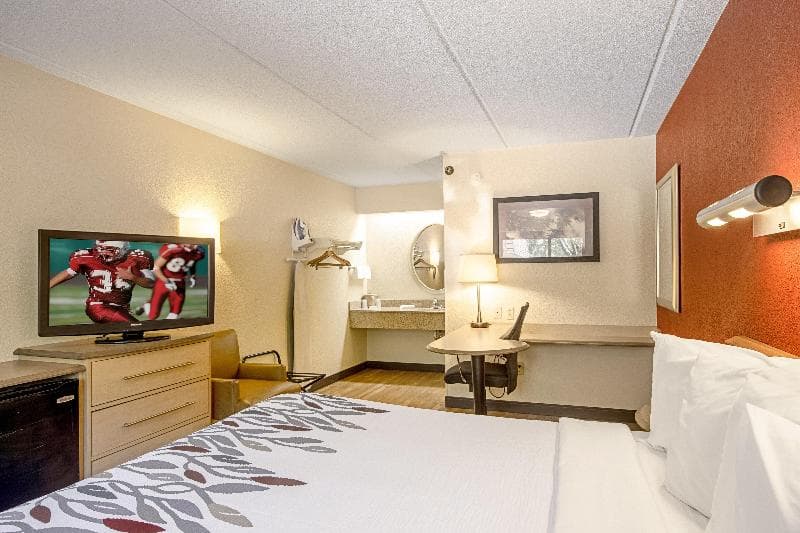 Red Roof Inn Akron photo 1
