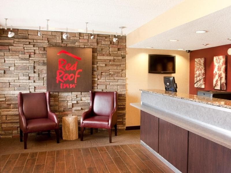 Red Roof Plus+ Baltimore North - Timonium 4