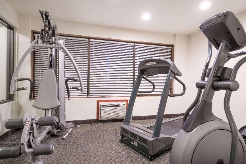 Baymont by Wyndham Eau Claire 2
