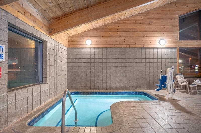 Baymont by Wyndham Lakeville 4