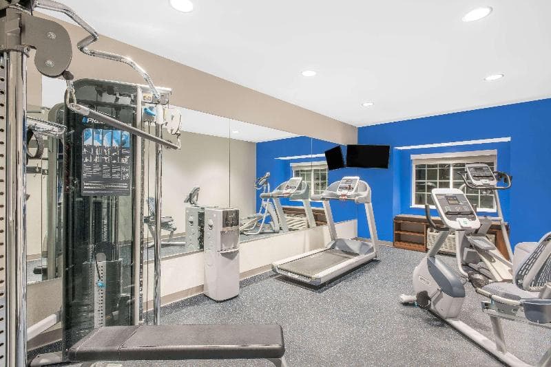 Microtel Inn & Suites By Wyndham Binghamton 2