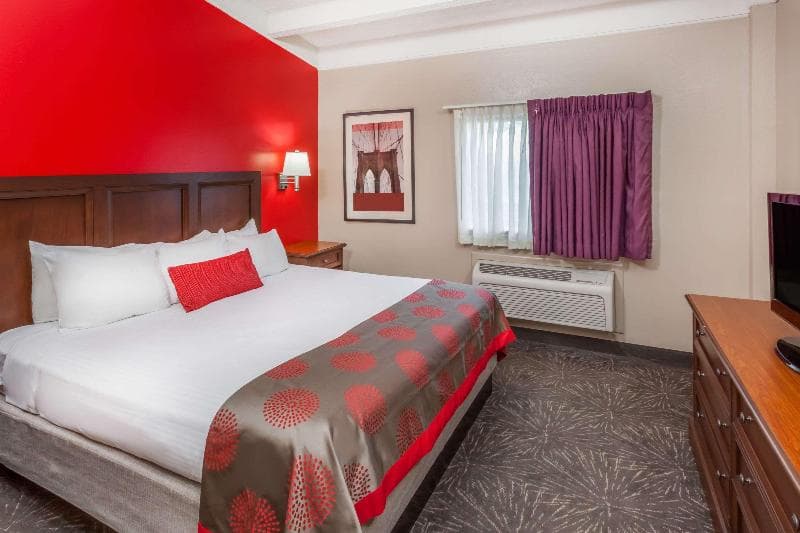 Ramada Hotel &Conference Center By Wyndham Hammond 3