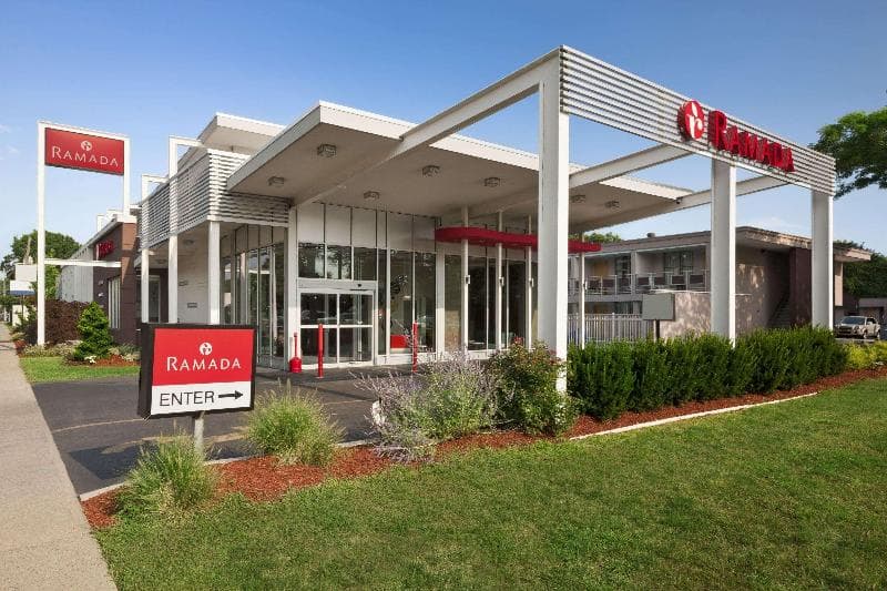 Ramada by Wyndham Rockville Centre photo 1