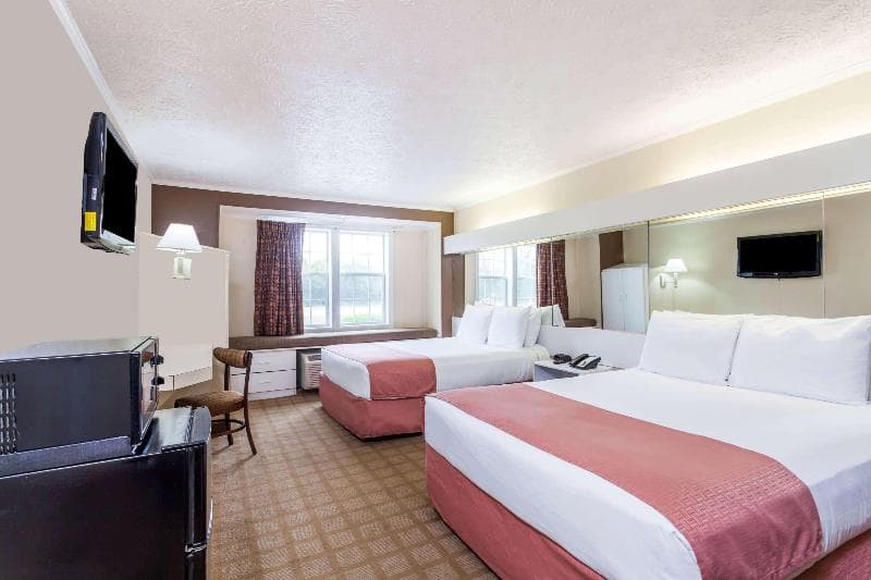 Microtel Inn & Suites by Wyndham Wilson 4