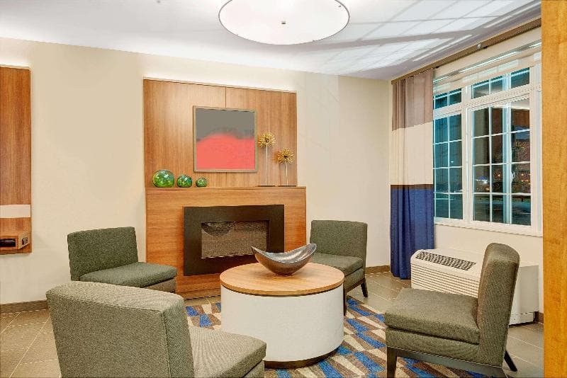 Microtel Inn & Suites by Wyndham Philadelphia Airport Ridley 4