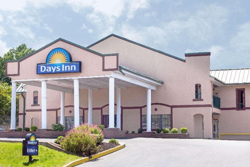 Days Inn by Wyndham Lexington 5