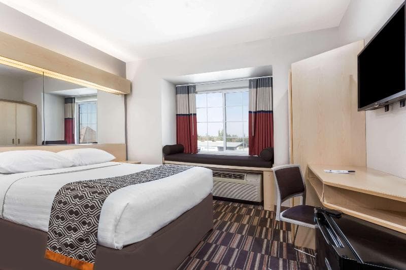 Microtel Inn & Suites by Wyndham Modesto Ceres 5